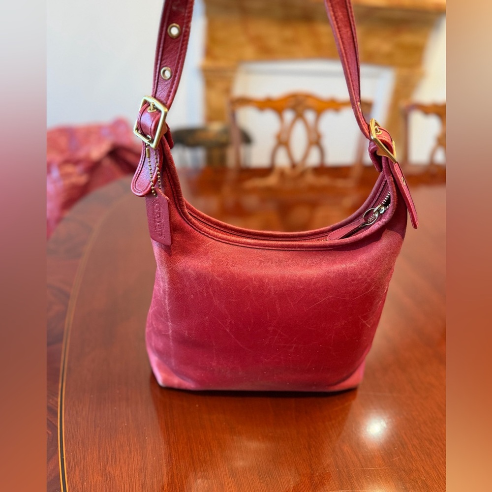 Gorgeous hot red vintage Coach legacy all leather with hangtag